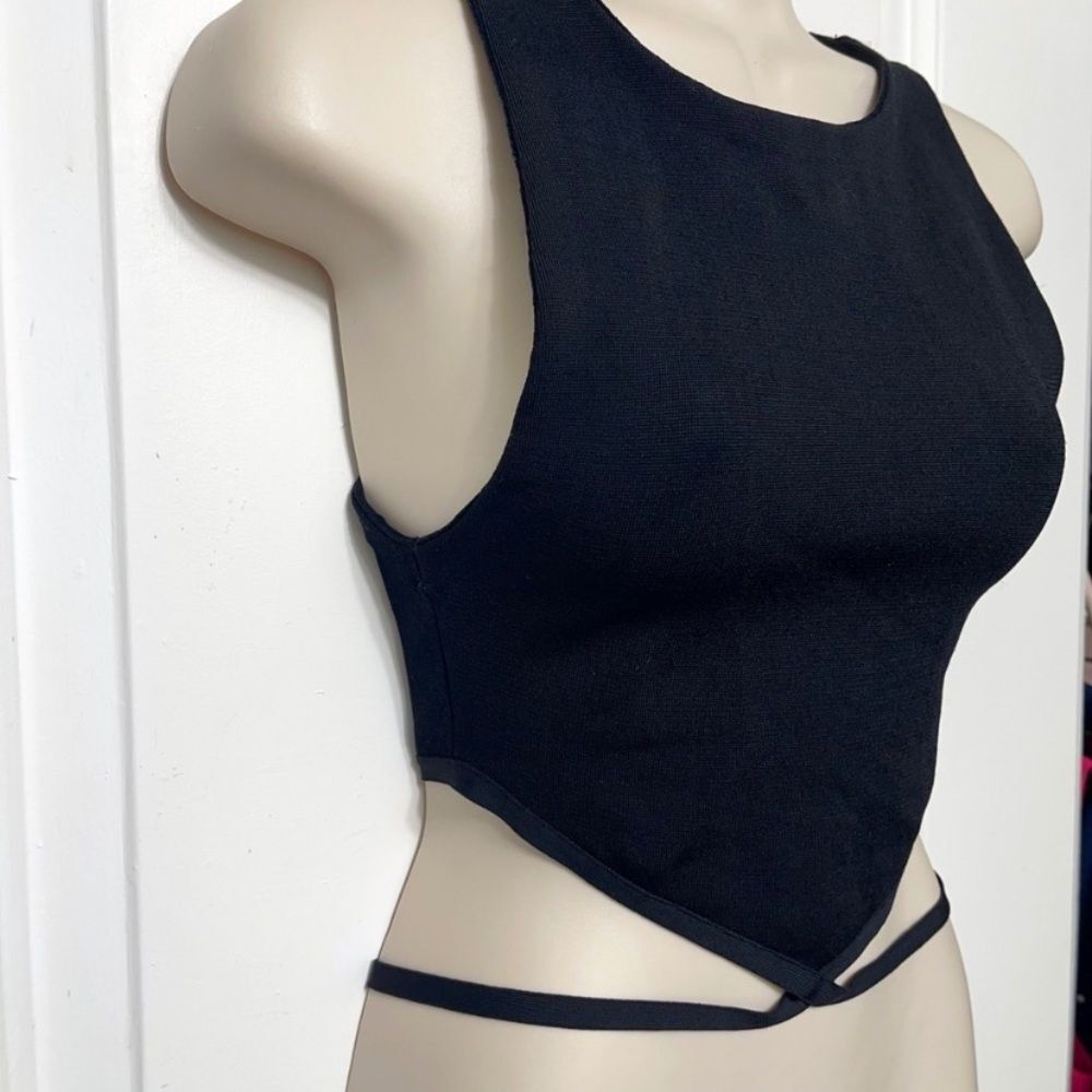 ALICE AND OLIVIALatia Tie Waist Knit Tank In Black Size S - Picture 4 of 5